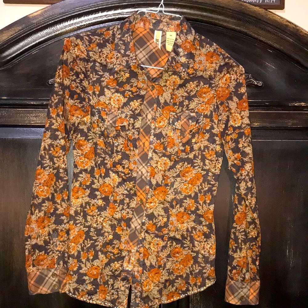BKE button down floral and plaid long sleeve with detailed stitching Size M - Picture 3 of 7